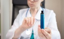Sous la vapeur, le poison : Ce que les pays qui interdisent la vapoteuse ont compris avant vous