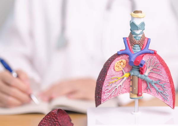 Cette atteinte pulmonaire silencieuse touche 10 % des fumeurs
